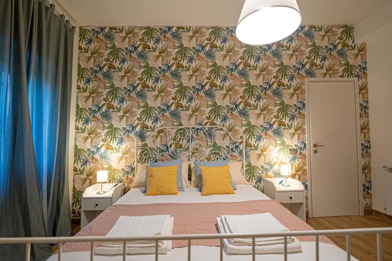 Casa Vacanze Partenope Apartment เนเปิลส์ ภายนอก รูปภาพ