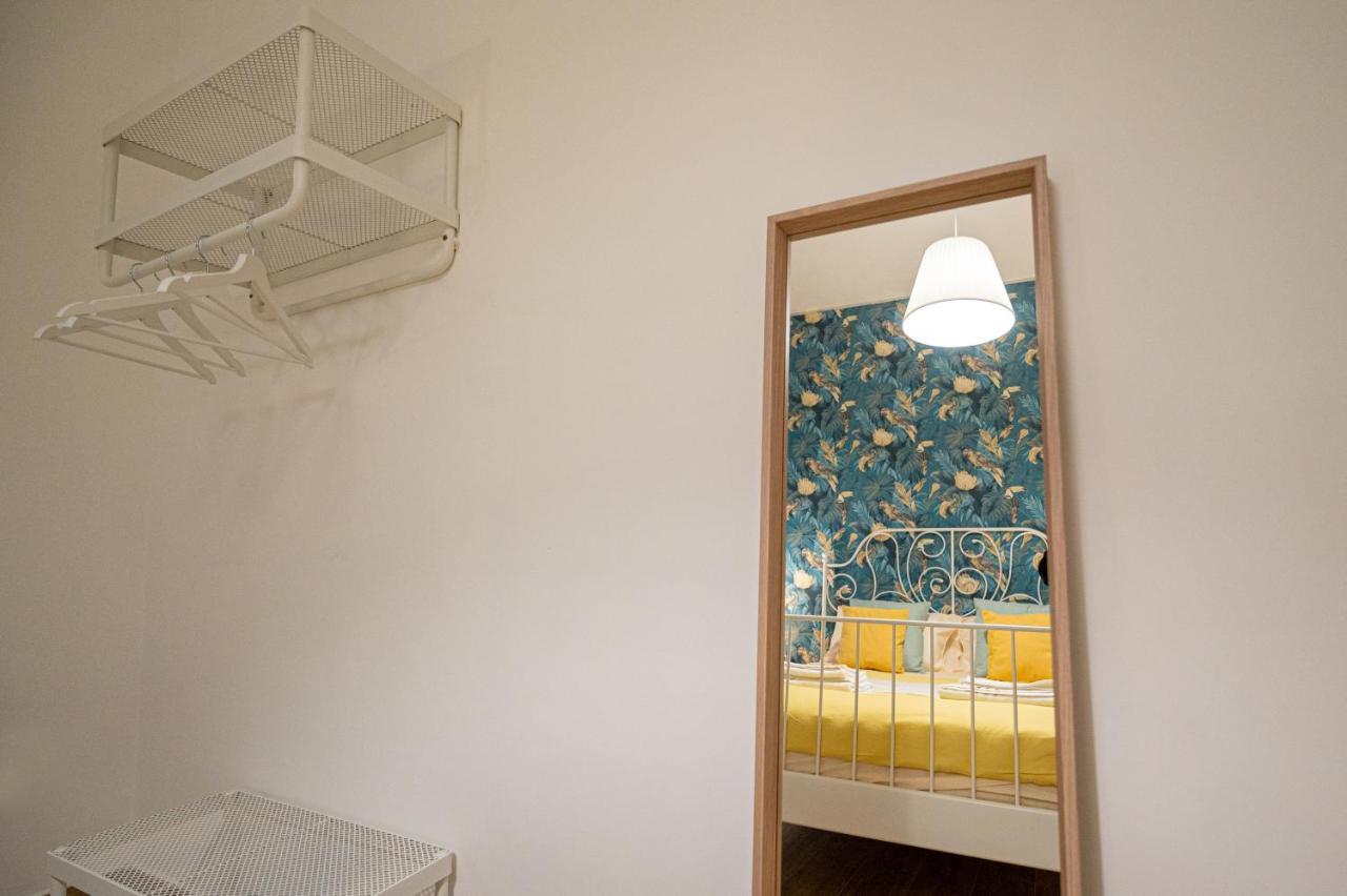 Casa Vacanze Partenope Apartment เนเปิลส์ ภายนอก รูปภาพ