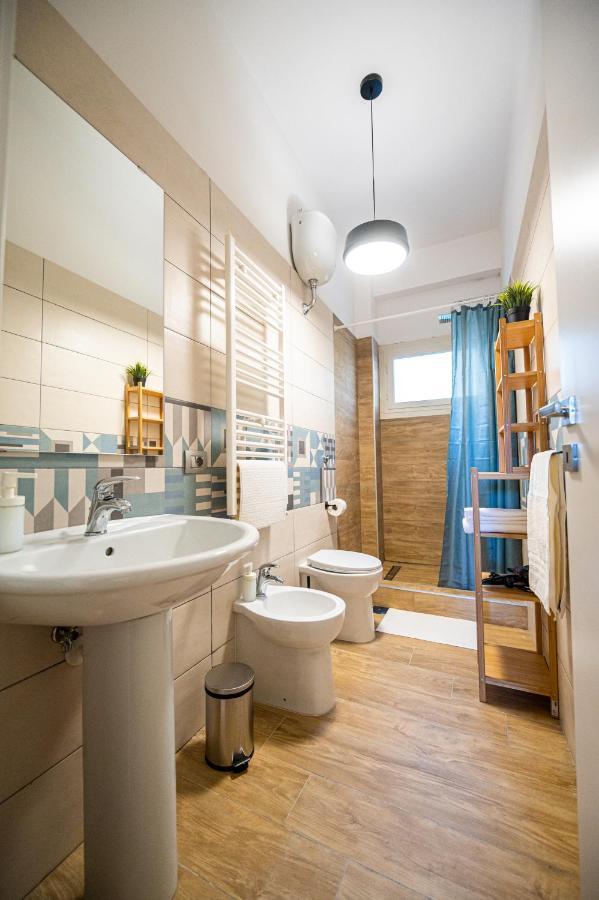 Casa Vacanze Partenope Apartment เนเปิลส์ ภายนอก รูปภาพ
